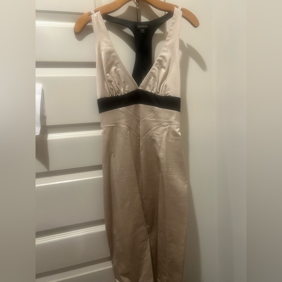 Bebe open back halter midi - Picture 3 of 6